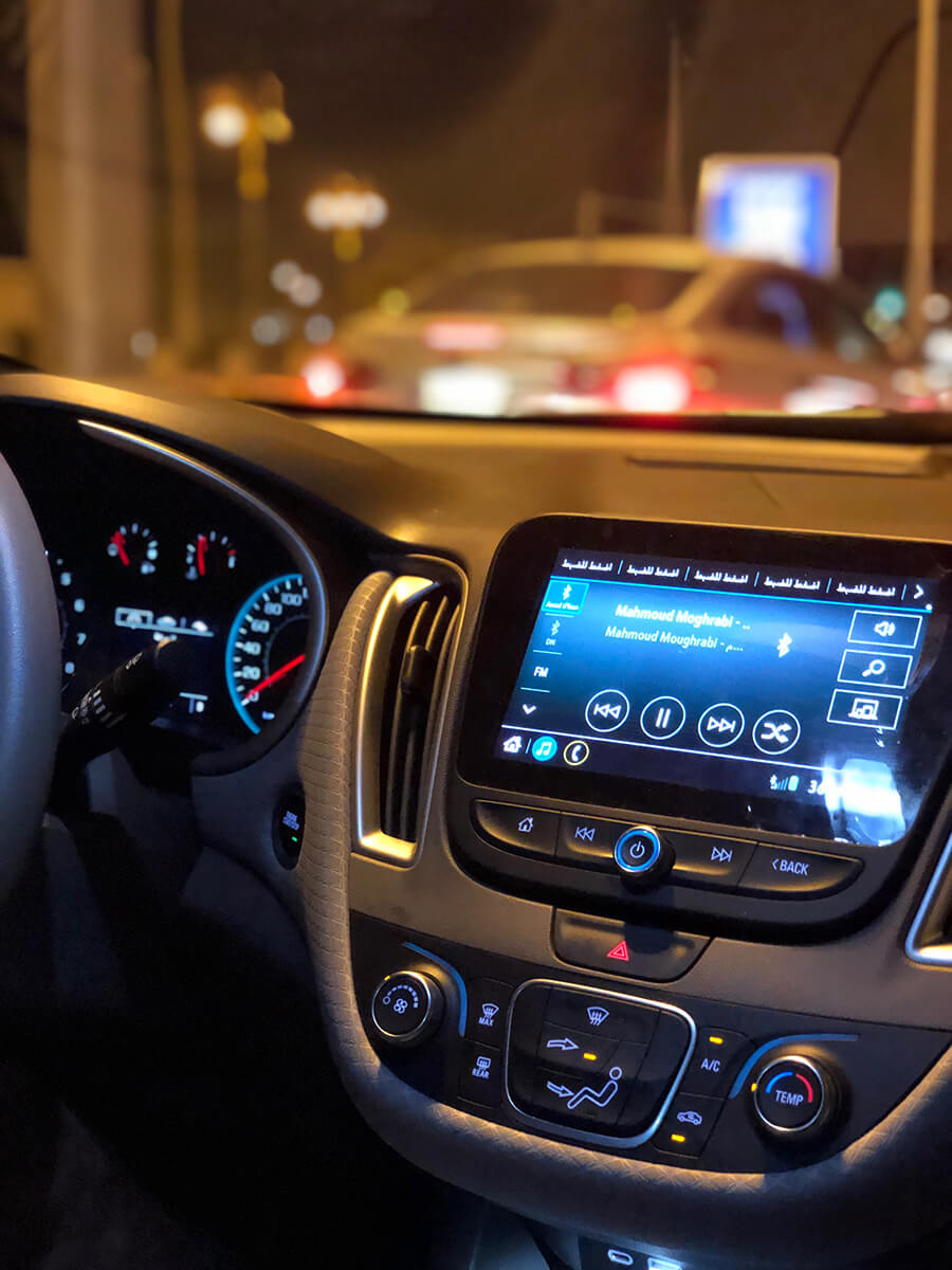 MLIGHTNING CUSTOM -Installation de systèmes CarPlay à Persan